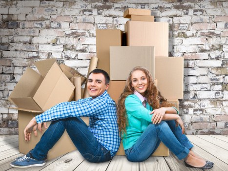Local house removals team planning a move in Streatham
