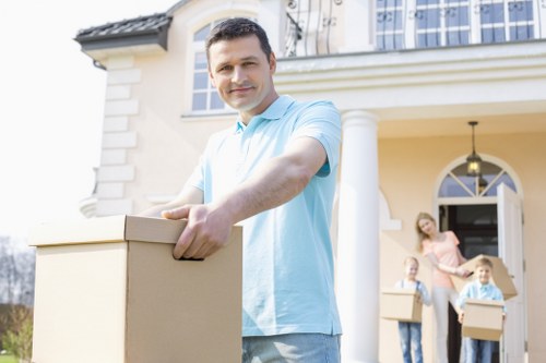 Local man and van service handling flat move items in Streatham